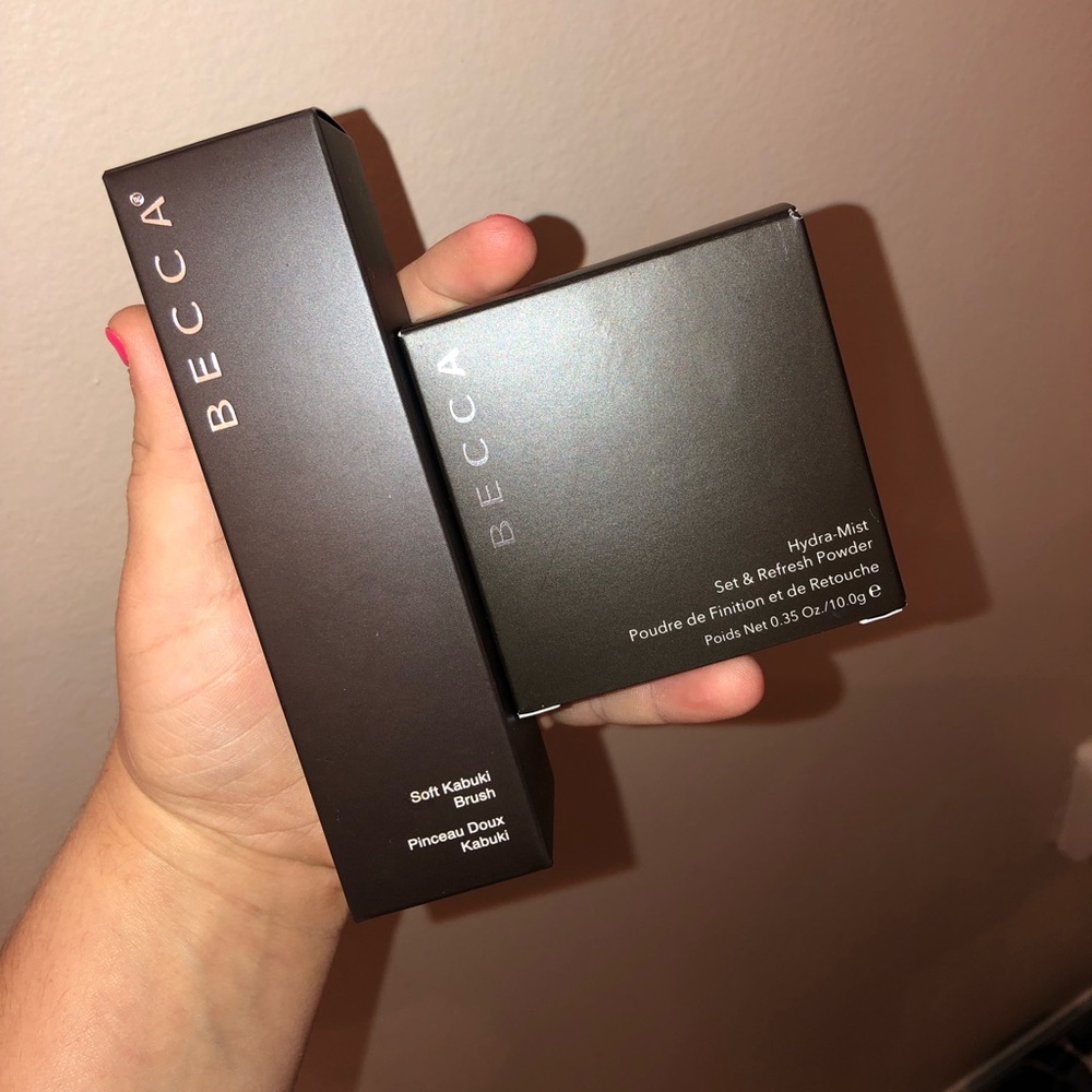 Becca Hydramist Powder & Brush
